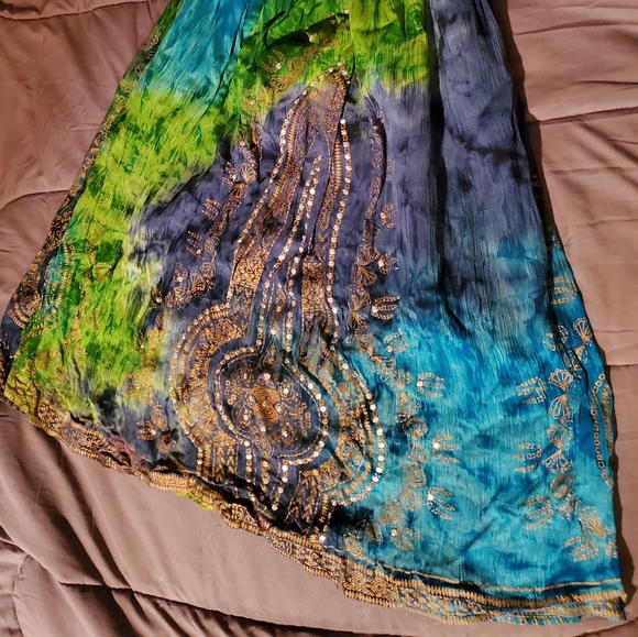 Cassee's strapless dress - Picture 2 of 3